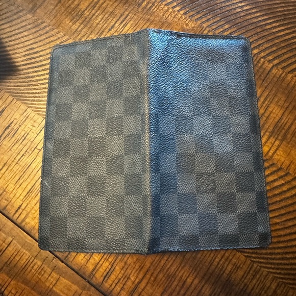 Louis Vuitton Damier Infini Porte feiulle
Brazza Long Wallet Purse/authentic - Picture 8 of 12